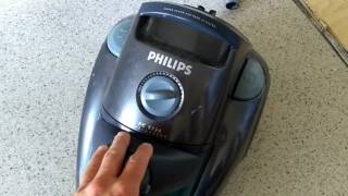 Changement filtres aspirateur Philips [upl. by Ivan]