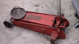 HYDRAULIC FLOOR JACK REBUILD [upl. by Teufert]