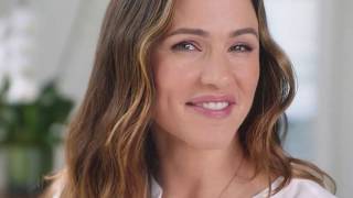 In one week Jennifer Garners Skin Transforms  Neutrogena® [upl. by Nutsud839]