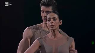 Alessandra Ferri e Roberto Bolle  Danza con me 01012019 [upl. by Ev270]